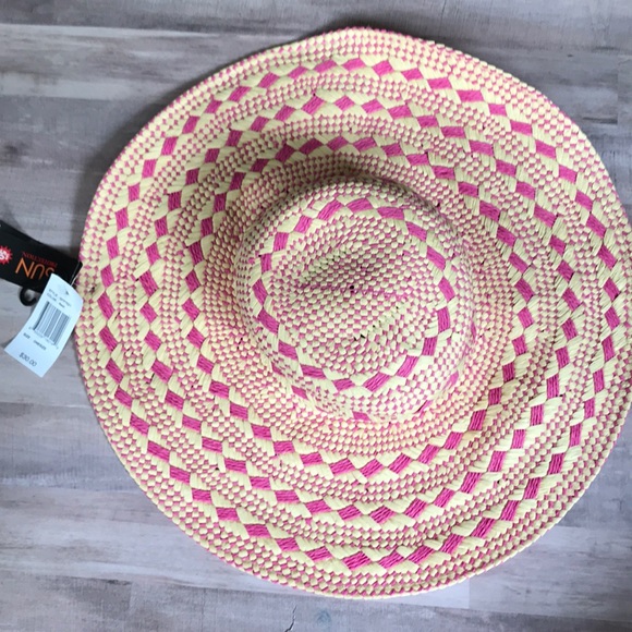 Accessories - Beach Hat